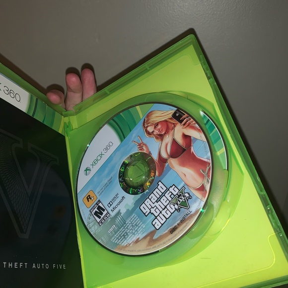 Grand Theft Auto 5 Two Disc Game - Picture 3 of 5